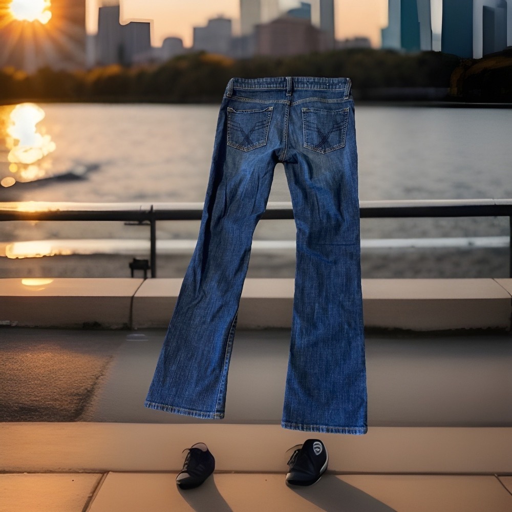 Gap 1969 Women's Low Rise Premium Boot Cut Jeans - Size 6/28s  (31 x 29)